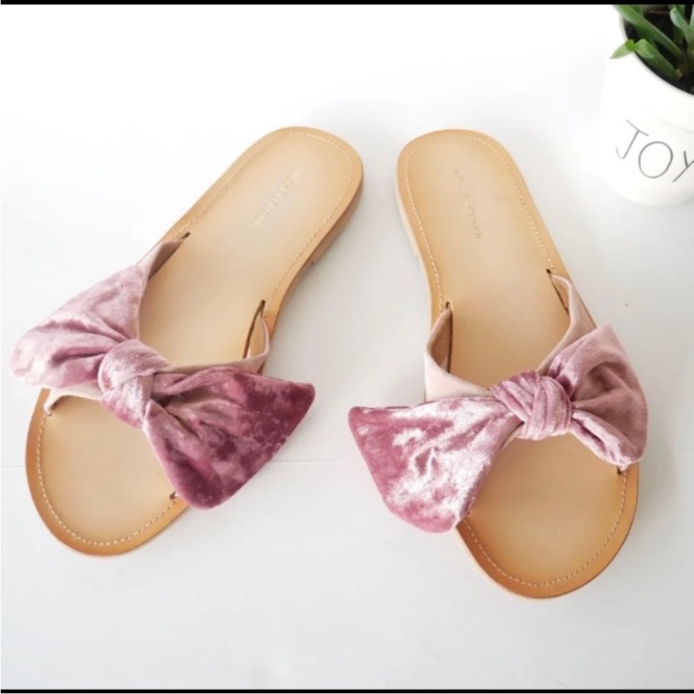 Musse & Cloud Pink Velvet Bow Sandals